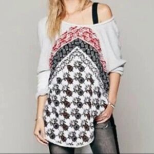Free People “Del Rey” bandana front pull over women’s sz XS
Excellent condition
